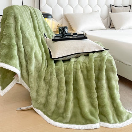 91家纺网 家纺一手货源 找家纺 梵克保罗 2024新款仿兔毛泡泡绒牛奶绒毛毯盖毯包边毛毯 奶绿