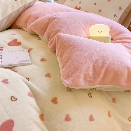 91家纺网 家纺一手货源 找家纺 （总）爱思凯家纺 2025新款190克清心系列-牛奶绒清新被套