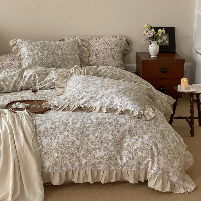 91家纺网 家纺一手货源 找家纺 窝米 2024新款全棉磨毛花边工艺款四件套 轻轻丝语驼