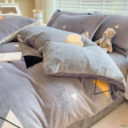 91家纺网 家纺一手货源 找家纺 （总）爱思凯家纺 2025新款190克清心系列-牛奶绒四件套