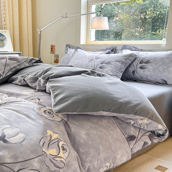 91家纺网 家纺一手货源 找家纺 品乐家纺 2024新款全棉生态棉印花磨毛四件套 兰黛之韵-灰