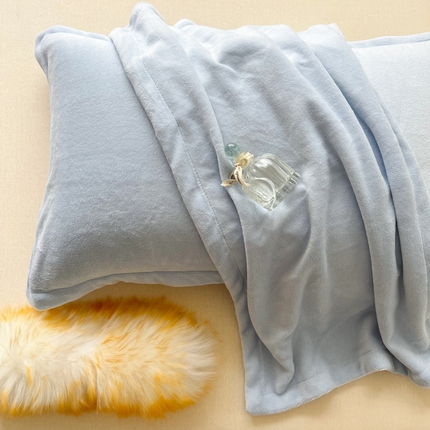 91家纺网 家纺一手货源 找家纺 （总）百寐 2024新款纯色牛奶绒抗静电加厚保暖信封加大枕套单品