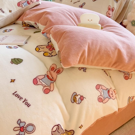 91家纺网 家纺一手货源 找家纺 （总）爱思凯家纺 2025新款190克清心系列-牛奶绒清新被套