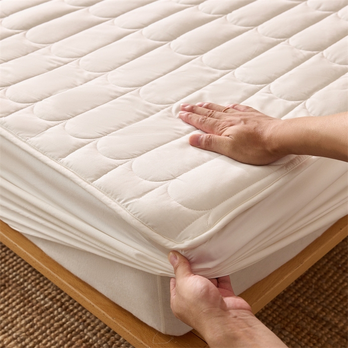 91家纺网 家纺一手货源 找家纺 三味舒屋 2024新款加高全棉夹棉床笠系列 波光白