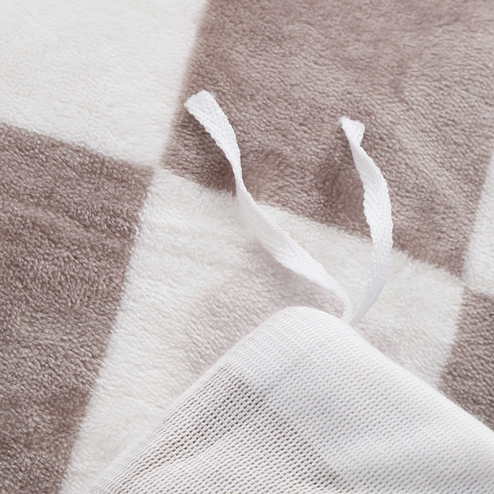 91家纺网 家纺一手货源 找家纺 2024新款加厚保暖小清新小版牛奶绒四件套 酷酷熊灰