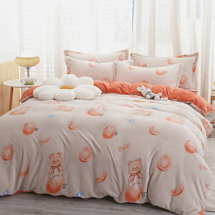 91家纺网 家纺一手货源 找家纺 2024新款加厚保暖小清新小版牛奶绒四件套 橙子熊