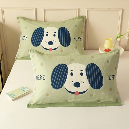 91家纺网 家纺一手货源 找家纺 悦然毛巾被 2024新款全棉纱布枕巾6层加厚系列 小狗绿