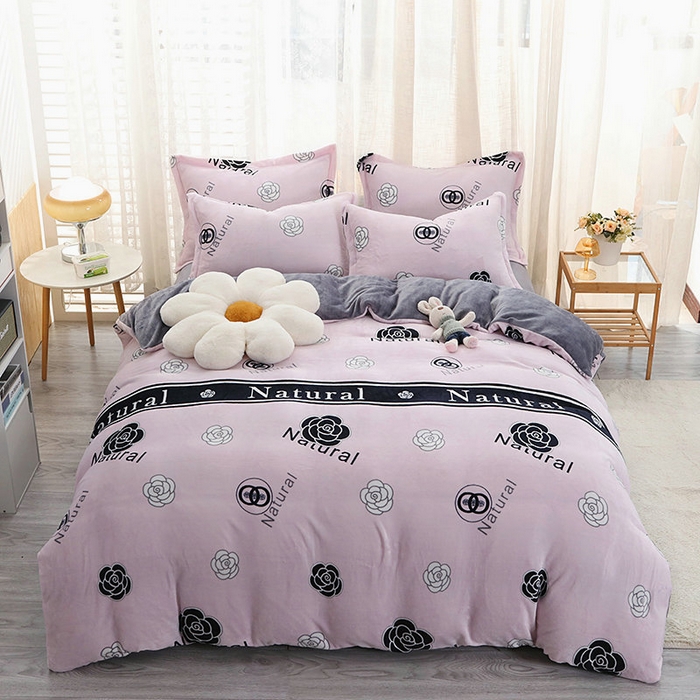 91家纺网 家纺一手货源 找家纺 2024新款加厚保暖小清新小版牛奶绒四件套 暗香