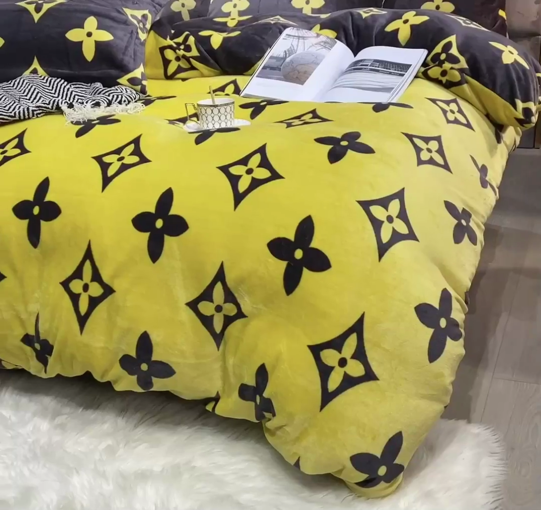 91家纺网 家纺一手货源 找家纺 2024新款加厚保暖小清新小版牛奶绒四件套 大咖-黄