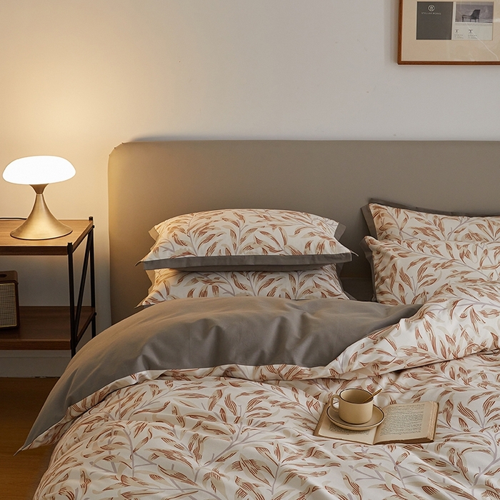 91家纺网 家纺一手货源 找家纺 千朵森 2024新款高定新疆长绒棉全棉印花拼角磨毛四件套 风格二 雅韵