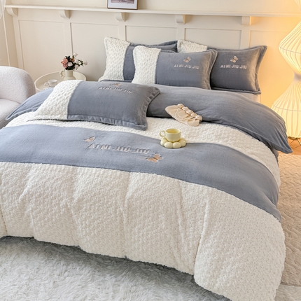 91家纺网 家纺一手货源 找家纺 （总）2025秋冬新款牛奶绒刺绣四件套-梦蝶系列