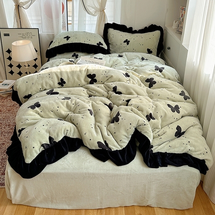 桃子家居 2024新款A类韩版花边黑茶蝴蝶加厚牛奶绒系列四件套 绒花边-黑茶蝴蝶绿