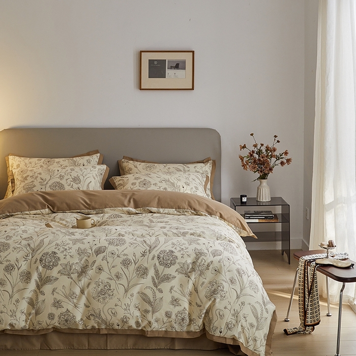 91家纺网 家纺一手货源 找家纺 千朵森 2024新款高定新疆长绒棉全棉印花拼角磨毛四件套 风格二 爱意浓