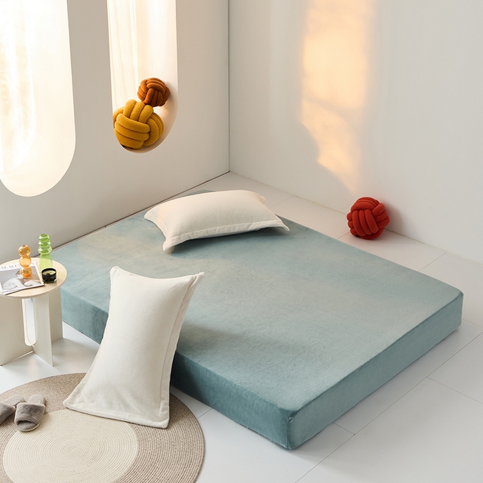 91家纺网 家纺一手货源 找家纺 LADYCOCO可可家居 2024新款牛奶3D绒立体雕花剪花单品系列-单床笠 蓝色