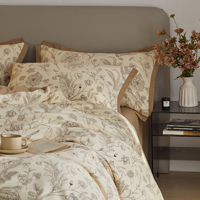 91家纺网 家纺一手货源 找家纺 千朵森 2024新款高定新疆长绒棉全棉印花拼角磨毛四件套 风格二 爱意浓