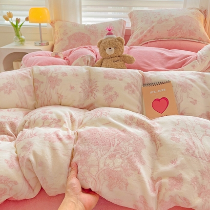 91家纺网 家纺一手货源 找家纺 （总）简一 2025新款小清新牛奶绒印花四件套-花卉系列