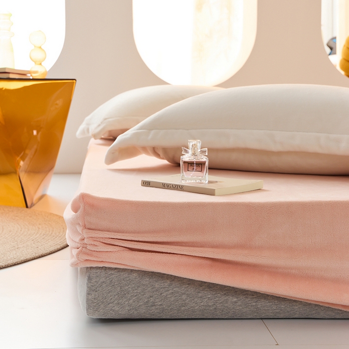 91家纺网 家纺一手货源 找家纺 LADYCOCO可可家居 2024新款牛奶3D绒立体雕花剪花单品系列-单床笠 浅粉