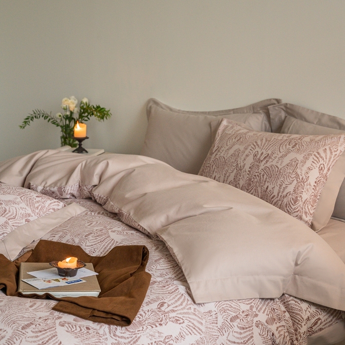 91家纺网 家纺一手货源 找家纺 窝米 2024新款全棉磨毛工艺拼角款四件套系列 遇见驼