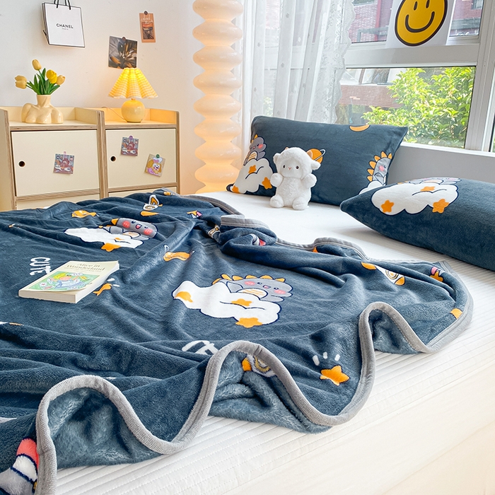 91家纺网 家纺一手货源 找家纺 慕尚家纺 2025新款雪貂绒高克重300g毛毯家用毛毯 小恐龙
