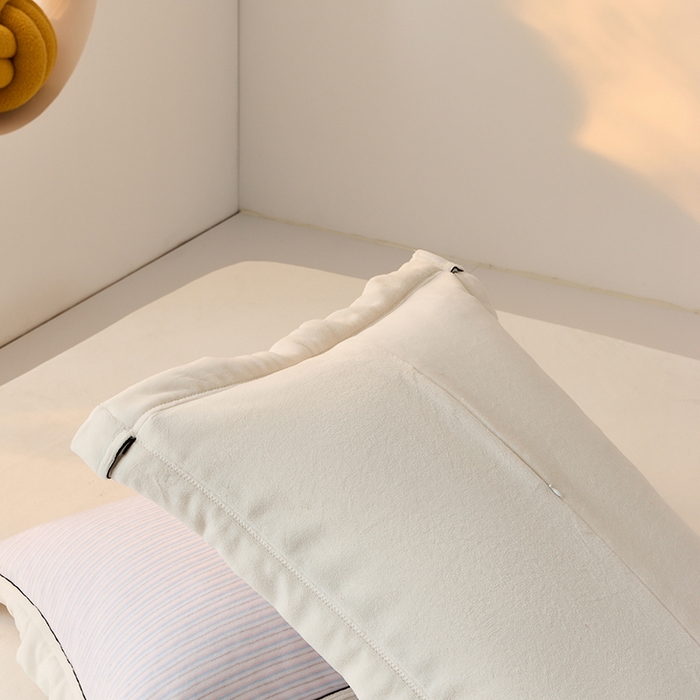 91家纺网 家纺一手货源 找家纺 LADYCOCO可可家居 单枕套-2024新款牛奶绒数码印花单品系列 细条纹蓝粉+米白