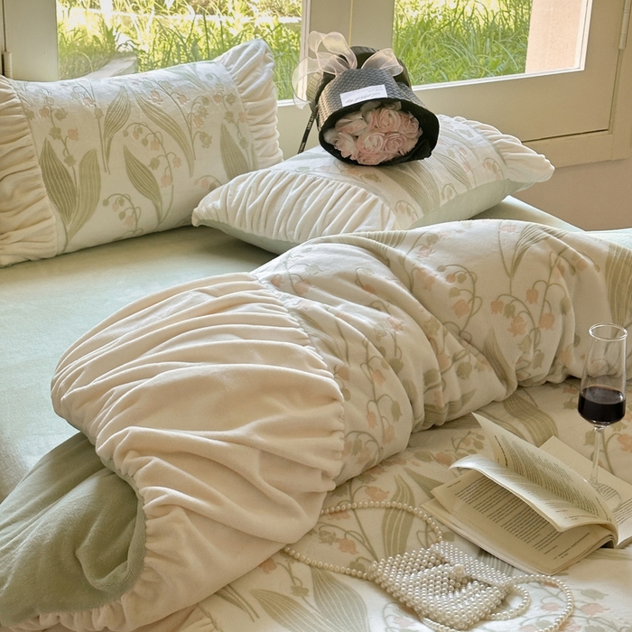 91家纺网 家纺一手货源 找家纺 慕澄家纺 2024新款法式轻奢款琢色烂花牛奶绒四件套 铃兰花