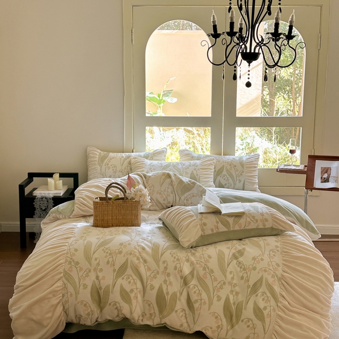 91家纺网 家纺一手货源 找家纺 慕澄家纺 2024新款法式轻奢款琢色烂花牛奶绒四件套 铃兰花