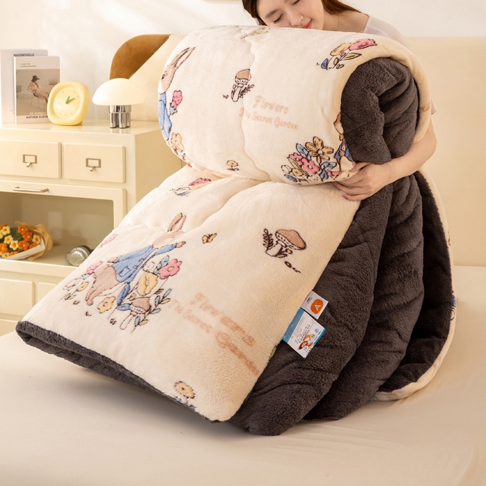 91家纺网 家纺一手货源 找家纺 好梦来家纺（原锦茂家纺） 2025新款印花款A类雪花绒冬被羊羔绒冬被被芯冬季牛奶绒冬被 花园兔