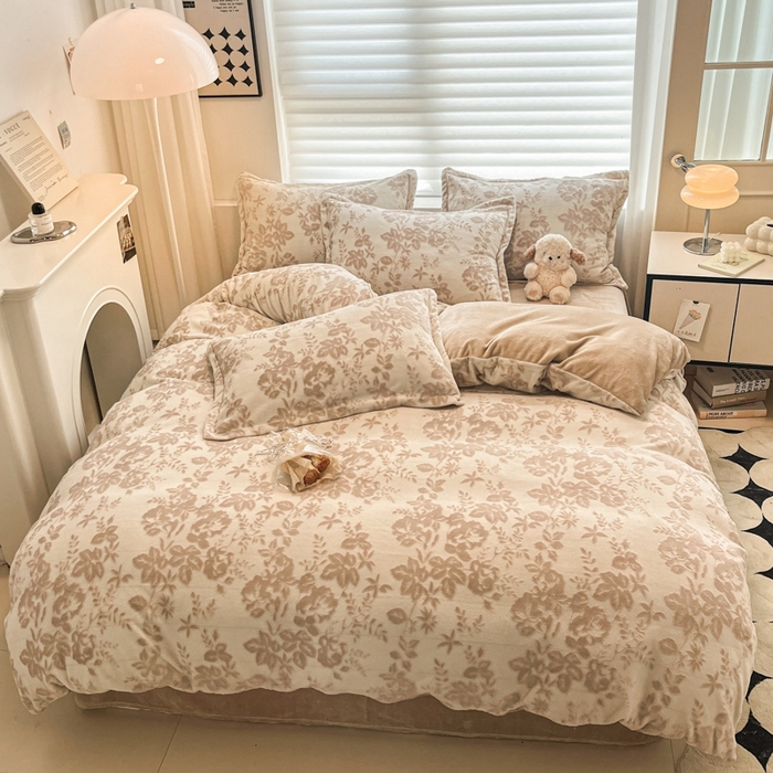 91家纺网 家纺一手货源 找家纺 慕尚 2025新款高克重保暖双色雕花绒被套单件 慕斯