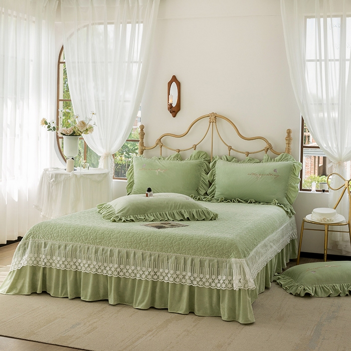 91家纺网 家纺一手货源 找家纺 恋尚羽家纺 2025韩版刺绣婴儿绒床盖款四件套 豆绿