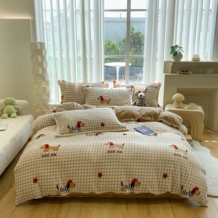 91家纺网 家纺一手货源 找家纺 梦澜蒂 2024新款加厚保暖牛奶绒被套牛奶绒四件套