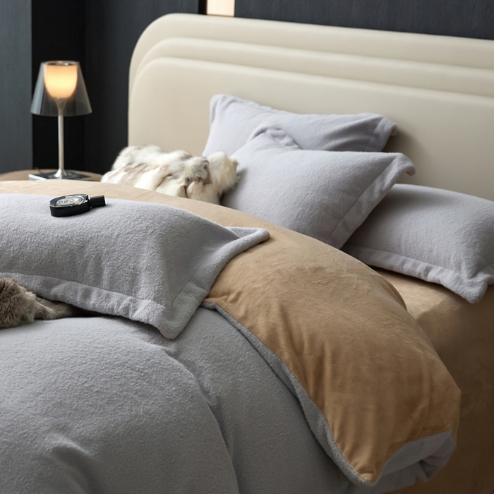 91家纺网 家纺一手货源 找家纺 金奇达家纺 2025秋冬保暖加厚绒类四件套多莉羊绒-德尔菲 银河灰