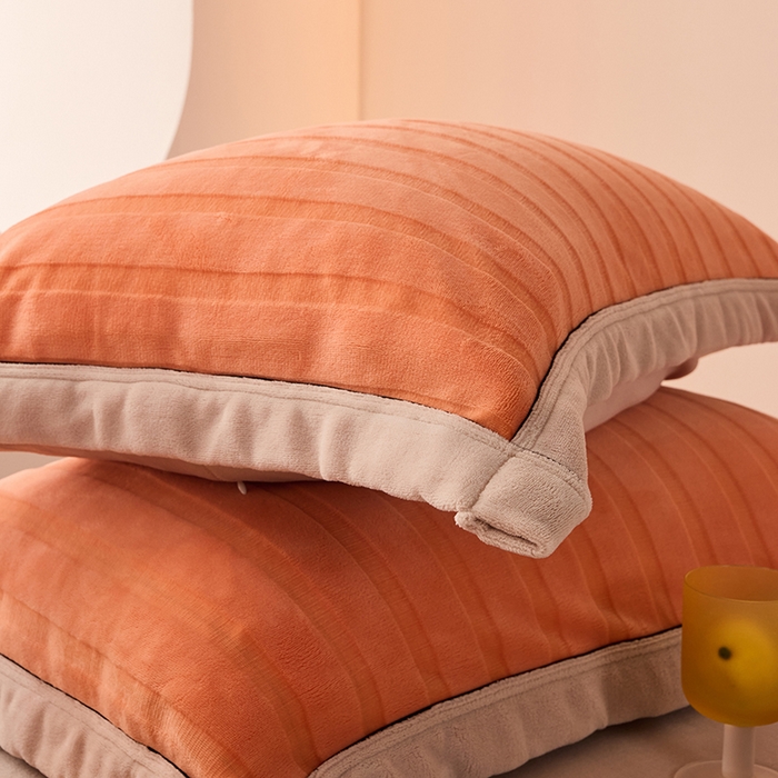 91家纺网 家纺一手货源 找家纺 LADYCOCO可可家居 2024新款牛奶3D绒立体雕花剪花单品系列-单枕套 橘色+卡其色