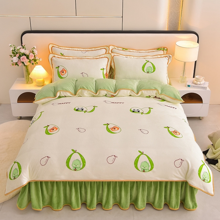 91家纺网 家纺一手货源 找家纺 雅芝蓝 2025新款8-9斤高克重印花牛奶绒四件套保暖绒套件直播爆款 牛油果