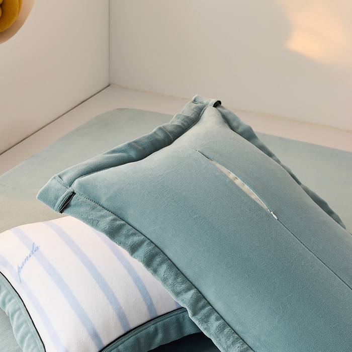 91家纺网 家纺一手货源 找家纺 LADYCOCO可可家居 单枕套-2024新款牛奶绒数码印花单品系列 条纹熊猫蓝+蓝色