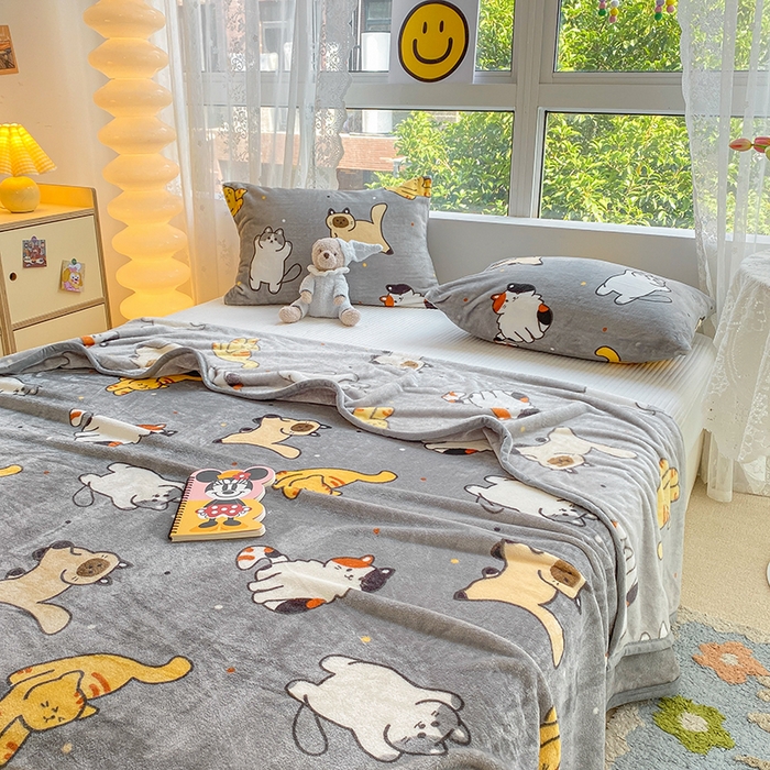 91家纺网 家纺一手货源 找家纺 慕尚家纺 2025新款雪貂绒高克重300g毛毯家用毛毯 小猫咪