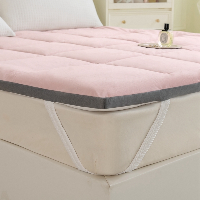 91家纺网 家纺一手货源 找家纺 LADYCOCO可可家居 2024新款亲肤舒适德绒床垫床褥-超暖系列 粉色