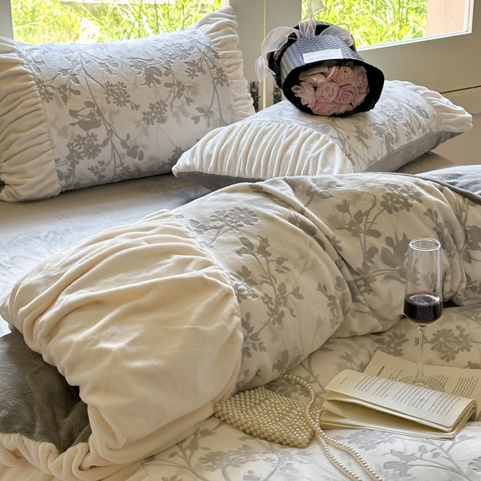 91家纺网 家纺一手货源 找家纺 慕澄家纺 2024新款法式轻奢款琢色烂花牛奶绒四件套 水墨