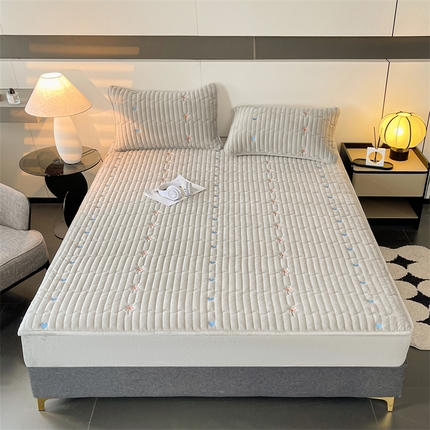 91家纺网 家纺一手货源 找家纺 （总）兄弟坊 2024新款纯色牛奶绒刺绣薄款床垫加厚绒保暖床笠床护垫