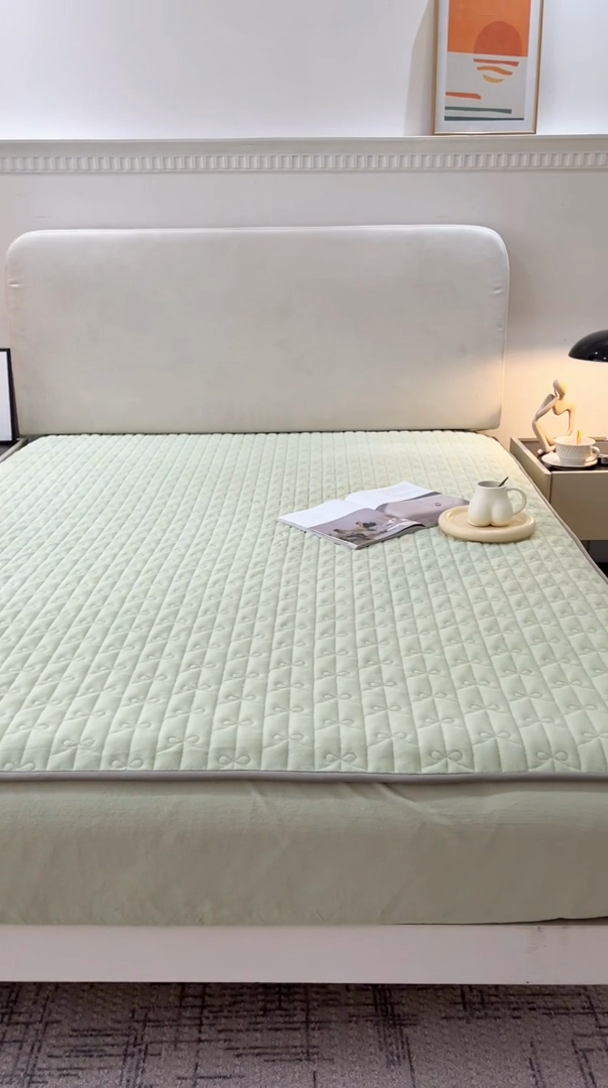 91家纺网 家纺一手货源 找家纺 LADYCOCO可可家居 2024新款超柔牛奶绒夹棉保暖床笠 绿色