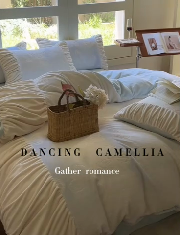 91家纺网 家纺一手货源 找家纺 慕澄家纺 2024新款法式轻奢款琢色烂花牛奶绒四件套 纷飞