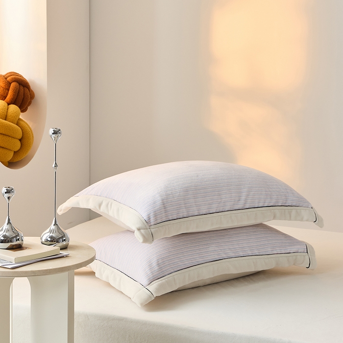 91家纺网 家纺一手货源 找家纺 LADYCOCO可可家居 单枕套-2024新款牛奶绒数码印花单品系列 细条纹蓝粉+米白