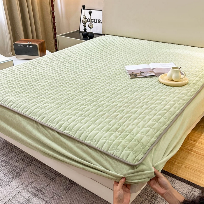 91家纺网 家纺一手货源 找家纺 LADYCOCO可可家居 2024新款超柔牛奶绒夹棉保暖床笠 绿色