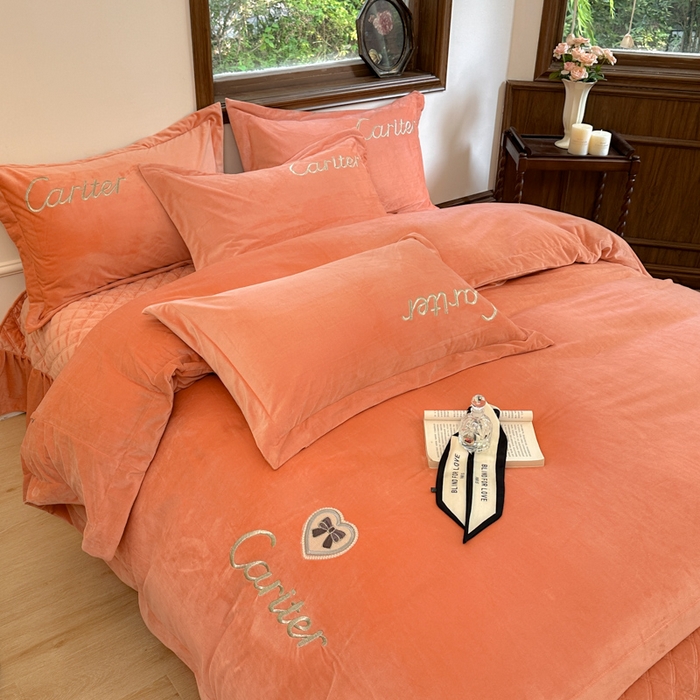 91家纺网 家纺一手货源 找家纺 尚美 2024新款床盖款工艺设计四件套-依连娜 爱马橙