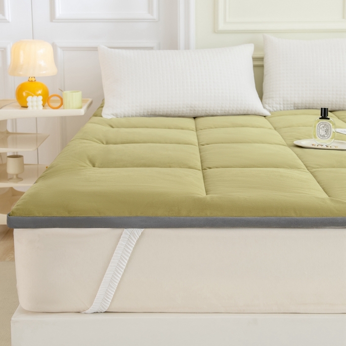 91家纺网 家纺一手货源 找家纺 LADYCOCO可可家居 2024新款亲肤舒适德绒床垫床褥-超暖系列 绿色