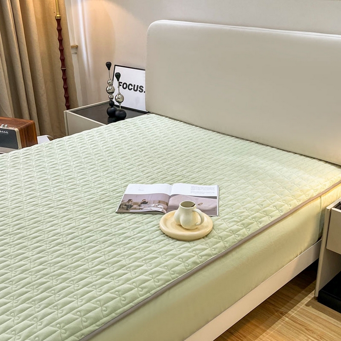 91家纺网 家纺一手货源 找家纺 LADYCOCO可可家居 2024新款超柔牛奶绒夹棉保暖床笠 绿色