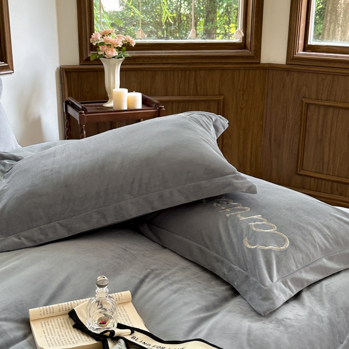 91家纺网 家纺一手货源 找家纺 尚美 2024新款床盖款工艺设计四件套-依连娜 高级灰