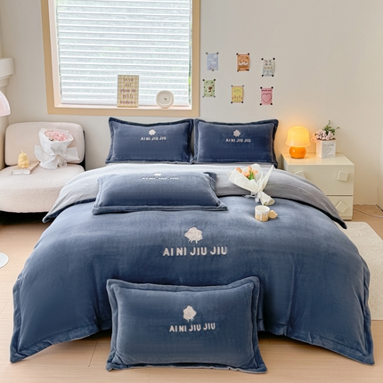 91家纺网 家纺一手货源 找家纺 （总）2025秋冬新款牛奶绒刺绣四件套-亦玫系列