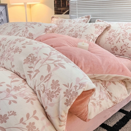 慕尚 2025新款高克重保暖双色雕花绒四件套 羽叶-粉