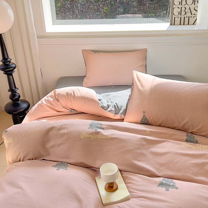 91家纺网 家纺一手货源 找家纺 田野 2024新款纯棉全棉磨毛印花四件套系列 小树林