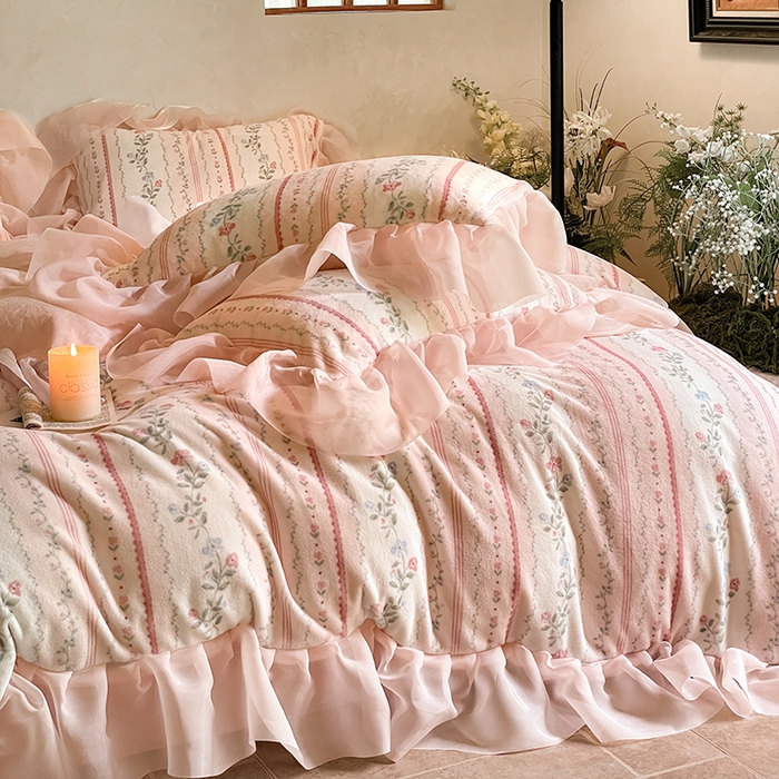 91家纺网 家纺一手货源 找家纺 慕澄家纺 2024新款高克重花边牛奶绒印花四件套 曼琳